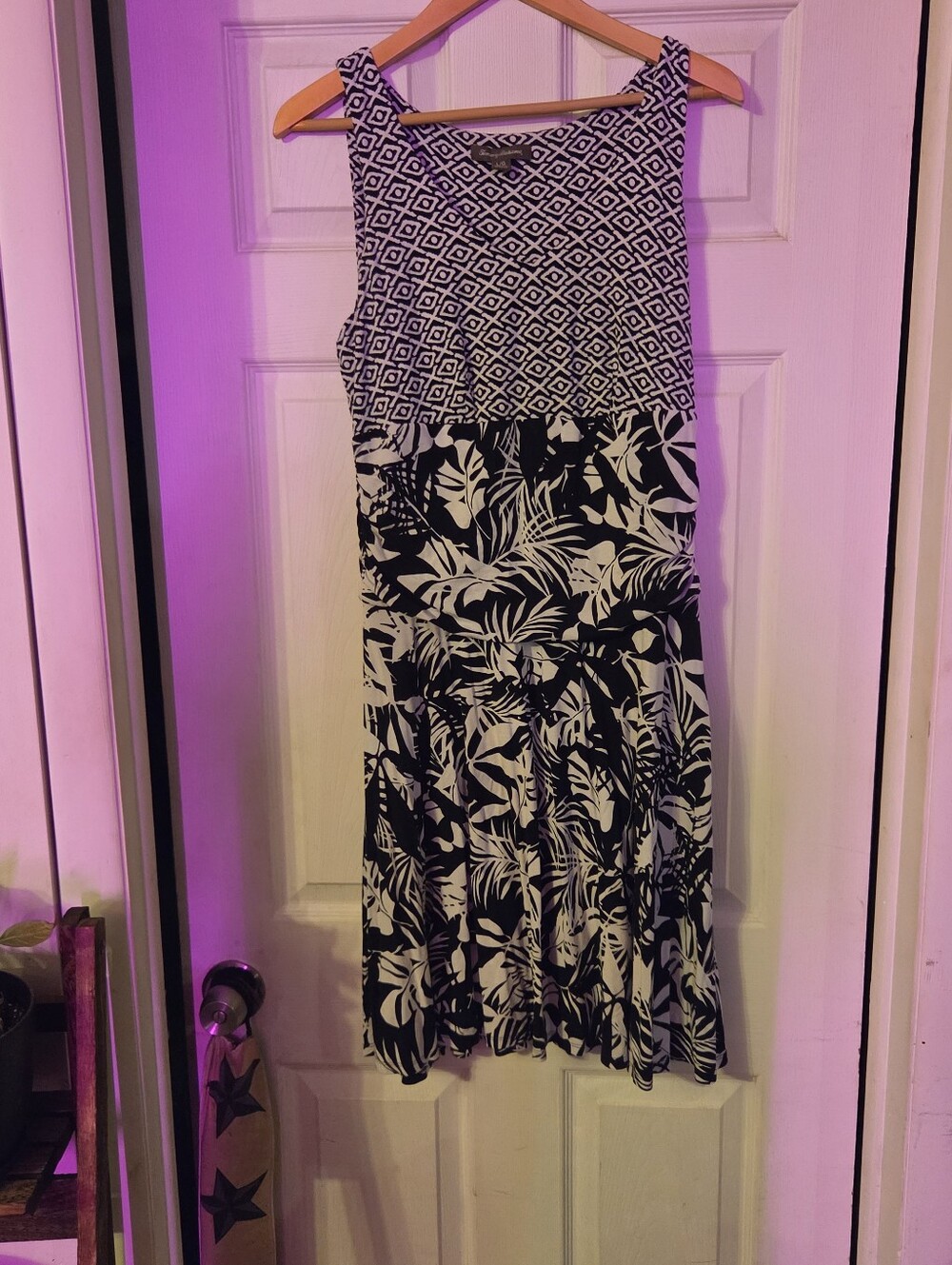 Tommy Bahama Black and White Printed Sleeveless Mini Dress